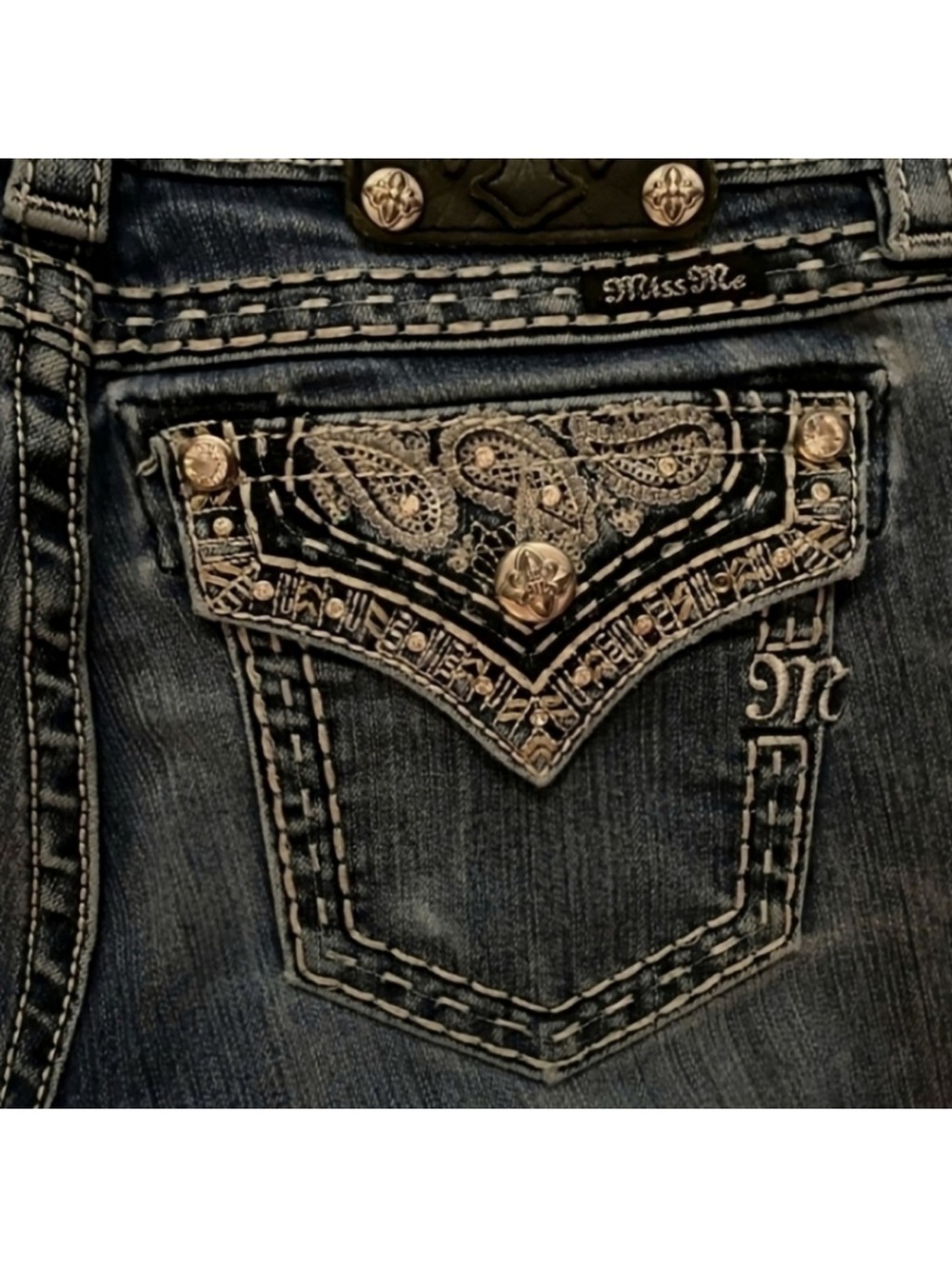Gorgeous Miss Me Midrise Boot Jeans With Embellished Pockets 34” Inseam